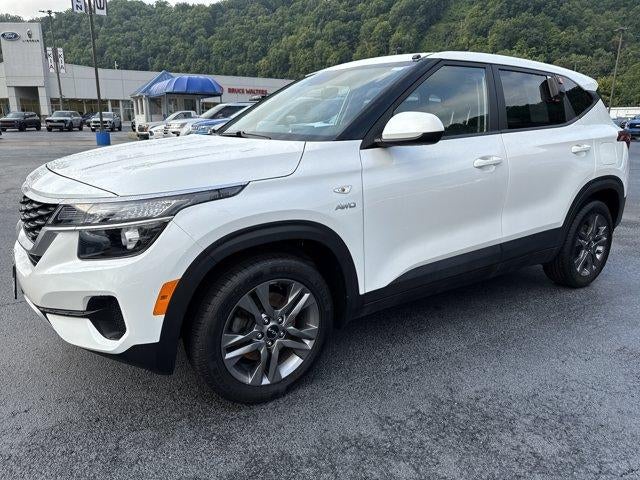 2023 Kia Seltos LX IVT AWD