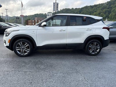 2023 Kia Seltos LX IVT AWD