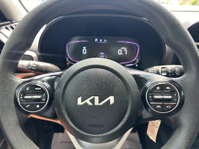 2024 Kia Soul LX IVT