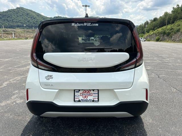 2024 Kia Soul LX IVT