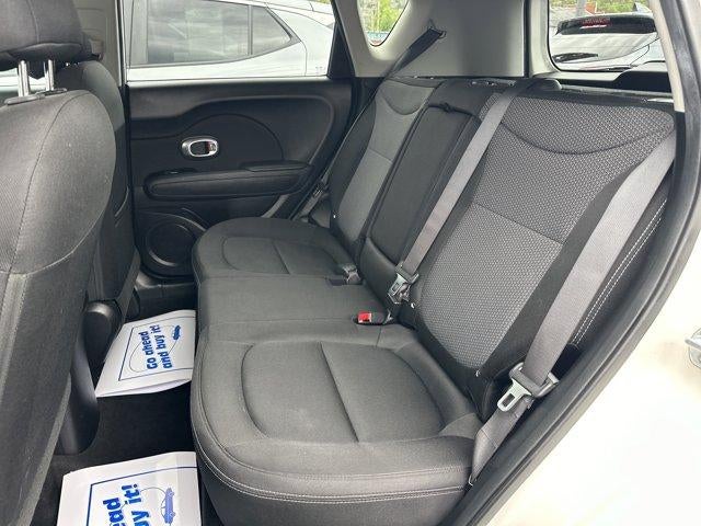 2019 Kia Soul + Auto