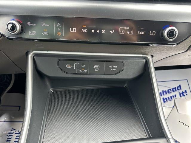 2026 Kia Carnival LXS FWD