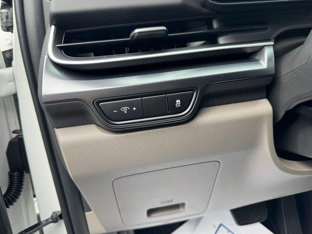 2027 Kia Carnival LXS FWD