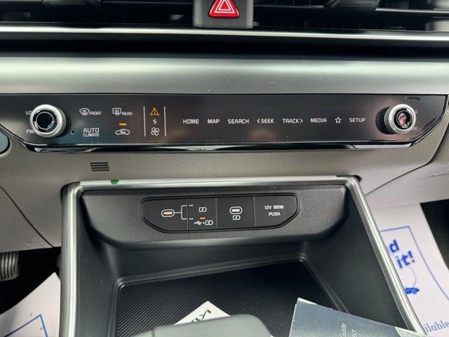 2027 Kia Carnival LXS FWD