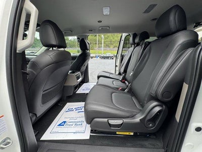 2027 Kia Carnival LXS FWD