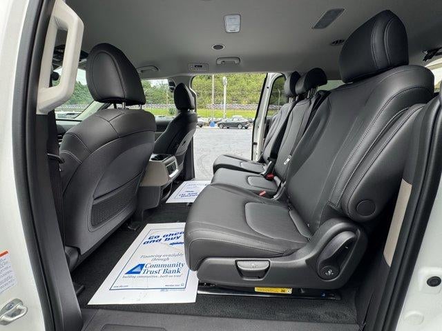 2027 Kia Carnival LXS FWD