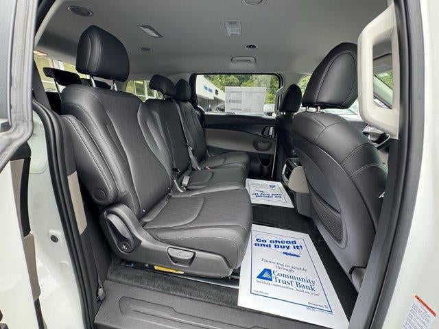 2027 Kia Carnival LXS FWD