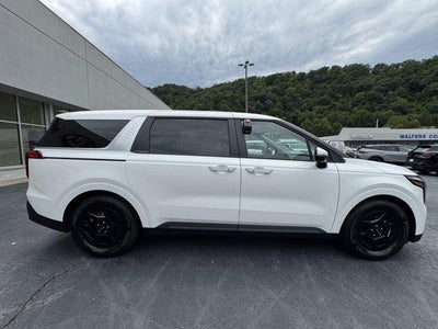 2027 Kia Carnival LXS FWD