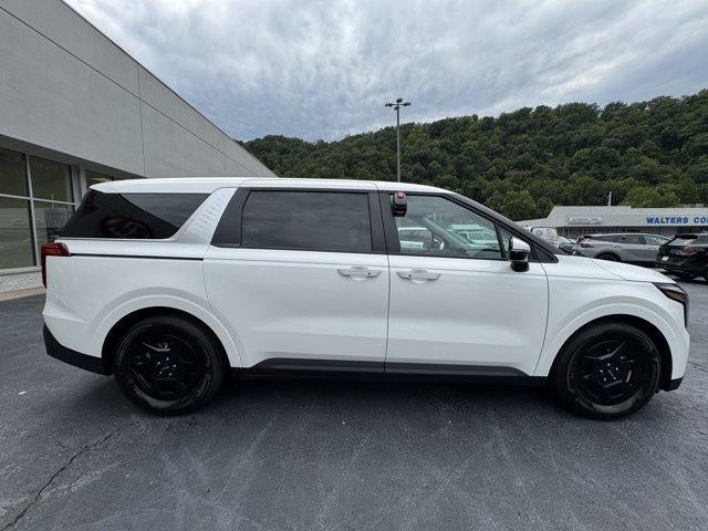 2027 Kia Carnival LXS FWD