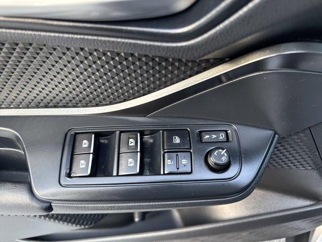 2018 Toyota C-HR XLE Premium FWD (Natl)