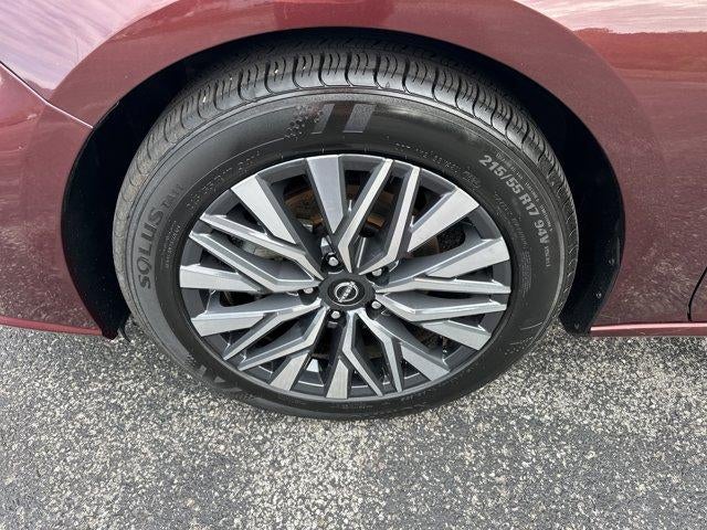 2024 Nissan Altima 2.5 SV Sedan