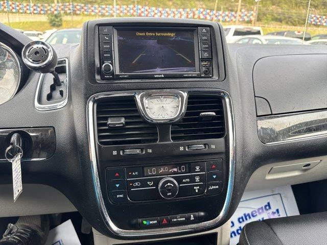 2016 Chrysler Town & Country 4dr Wgn Touring
