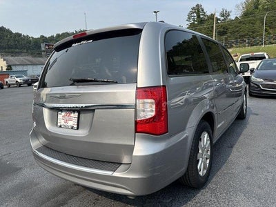 2016 Chrysler Town & Country 4dr Wgn Touring