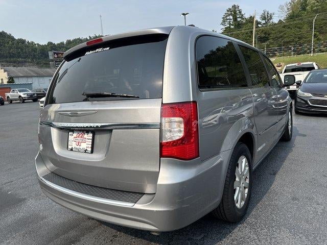 2016 Chrysler Town & Country 4dr Wgn Touring