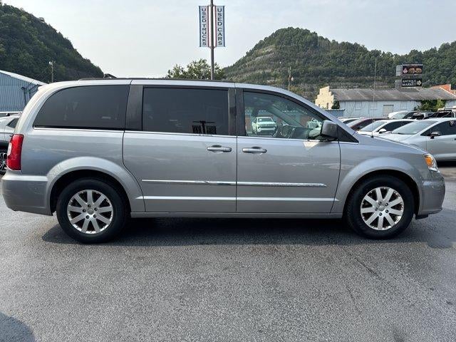 2016 Chrysler Town & Country 4dr Wgn Touring
