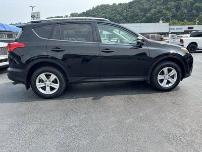 2013 Toyota RAV4 AWD 4dr XLE (Natl)