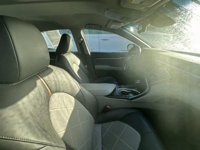 2018 Toyota Camry XLE Auto (Natl)