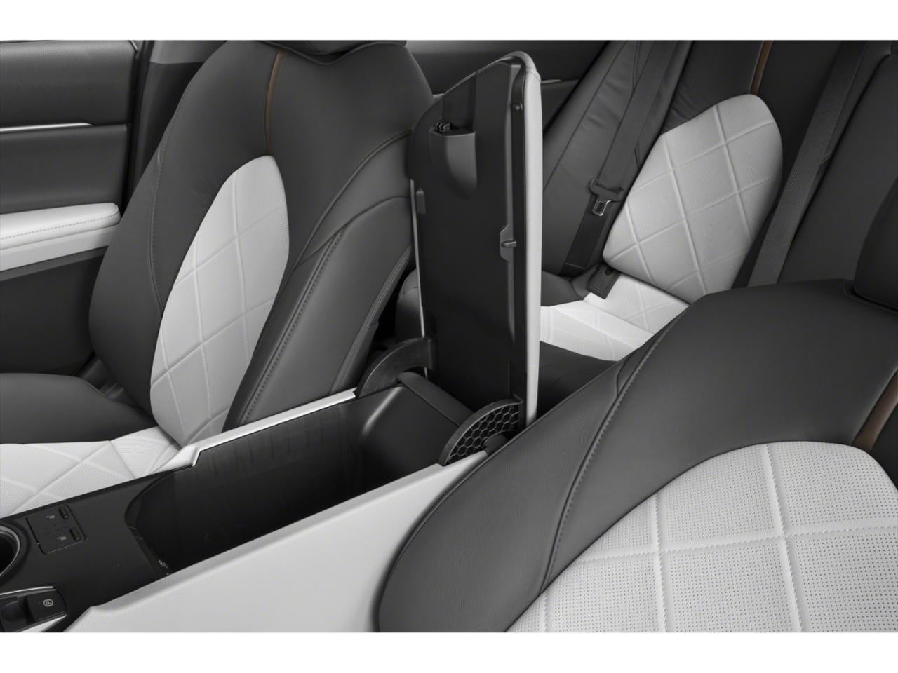 2018 Toyota Camry XLE Auto (Natl)