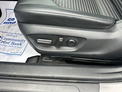 2019 Toyota Camry SE Auto (Natl)