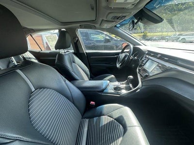 2019 Toyota Camry SE Auto (Natl)