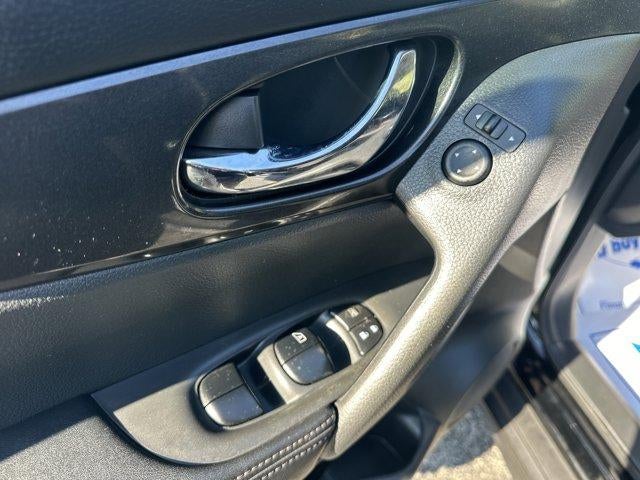 2017 Nissan Rogue AWD S