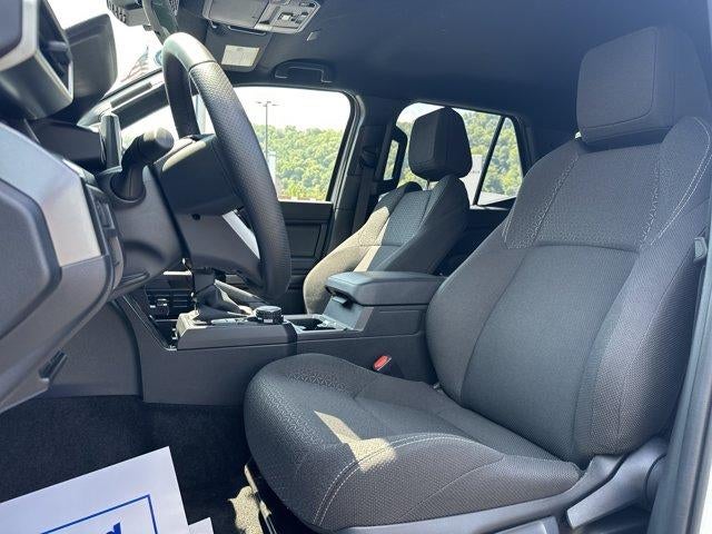 2025 Toyota 4Runner SR5 4WD (Natl)