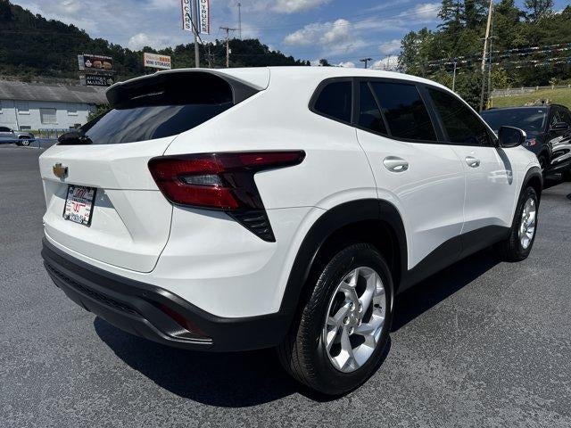 2024 Chevrolet Trax FWD 4dr LS