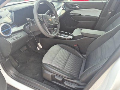 2025 Chevrolet Trax FWD 4dr LT
