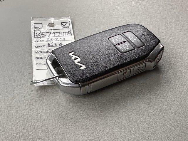 2024 Kia Carnival LX FWD w/Seat Pkg