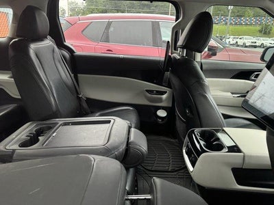 2022 Kia Carnival SX FWD