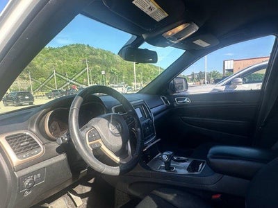 2015 Jeep Grand Cherokee 4WD 4dr Laredo