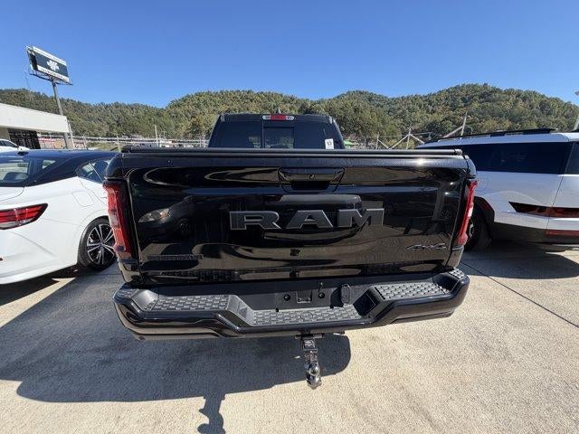 2025 RAM 1500 Big Horn 4x4 Crew Cab 5'7" Box