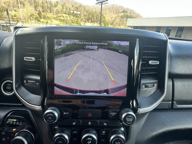 2022 RAM 1500 Big Horn 4x4 Crew Cab 5'7" Box