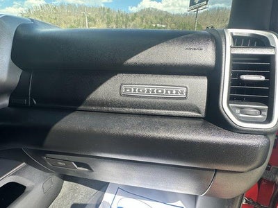 2022 RAM 1500 Big Horn 4x4 Crew Cab 5'7" Box