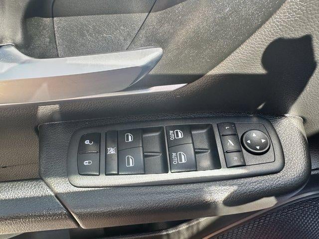 2022 RAM 1500 Big Horn 4x4 Crew Cab 5'7" Box