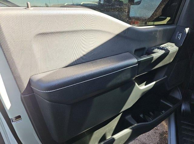 2023 Ford F-150 XL 4WD SuperCrew 5.5' Box