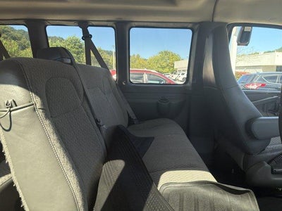 2025 Chevrolet Express Passenger 3500 Extended Wheelbase Rear-Wheel Drive 1LT