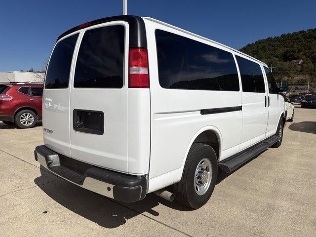 2025 Chevrolet Express Passenger 3500 Extended Wheelbase Rear-Wheel Drive 1LT