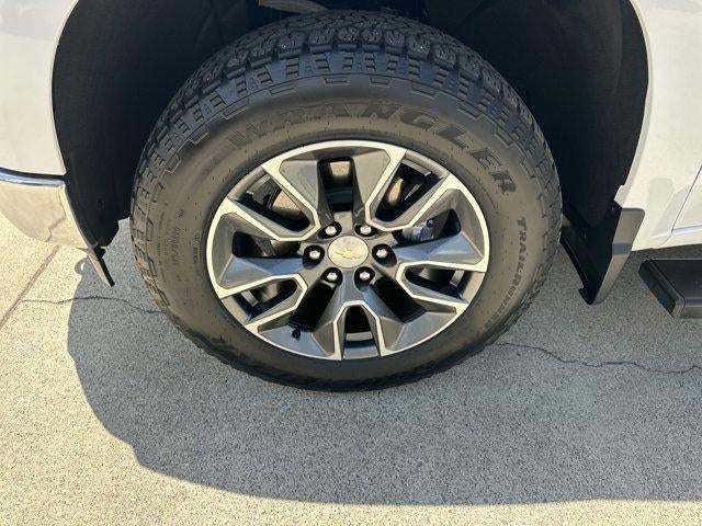 2023 Chevrolet Silverado 1500 Crew Cab Short Box 4-Wheel Drive LT 2FL
