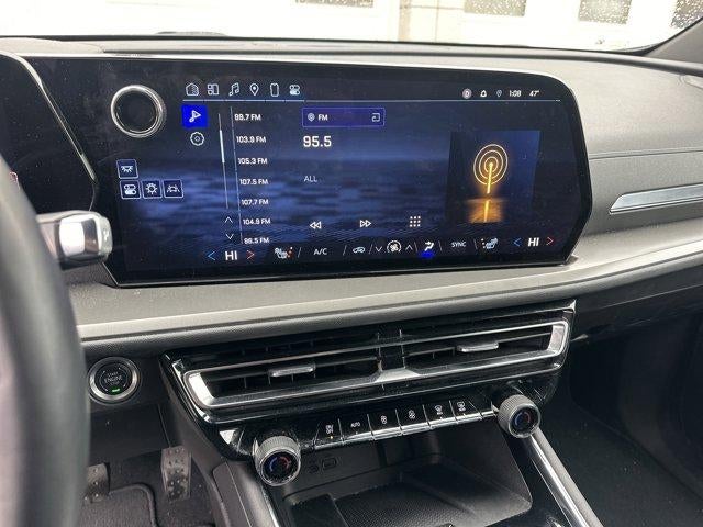 2025 Chevrolet Traverse LT w/1LT