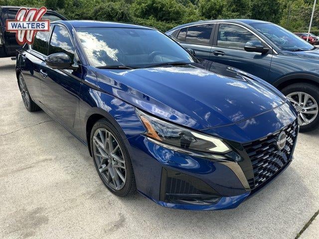 2023 Nissan Altima 2.0 SR Sedan