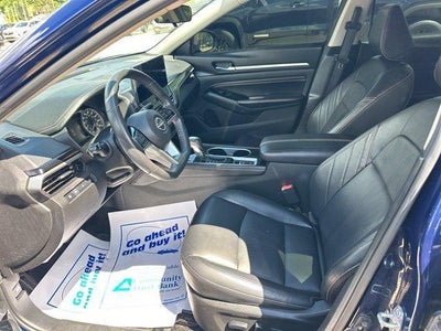 2023 Nissan Altima 2.0 SR Sedan