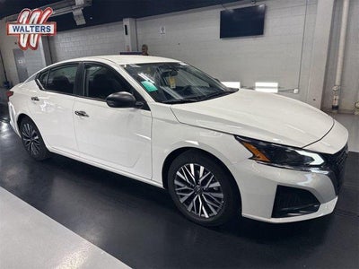 2025 Nissan Altima SV FWD