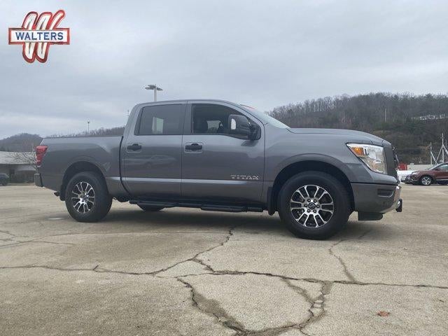 2024 Nissan Titan 4x4 Crew Cab SV