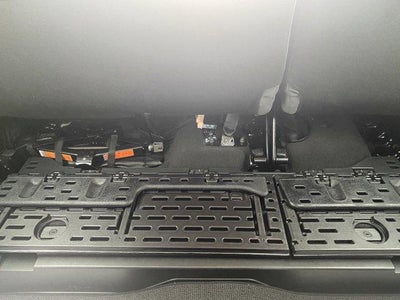 2024 Nissan Titan 4x4 Crew Cab SV