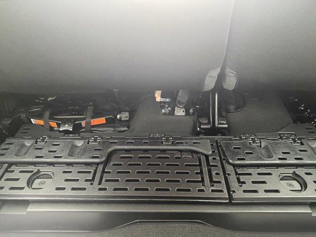 2024 Nissan Titan 4x4 Crew Cab SV