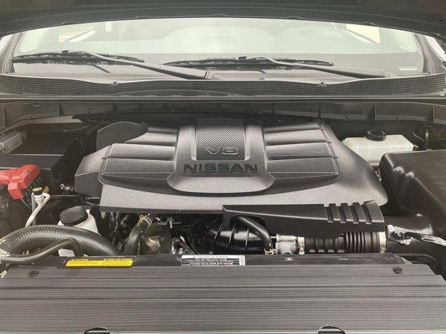2024 Nissan Titan 4x4 Crew Cab SV