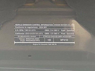 2024 Nissan Titan 4x4 Crew Cab SV