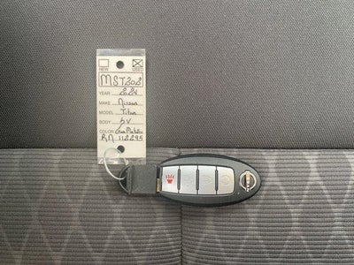 2024 Nissan Titan 4x4 Crew Cab SV