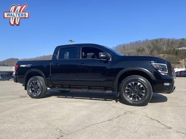2022 Nissan Titan 4x4 Crew Cab PRO-4X